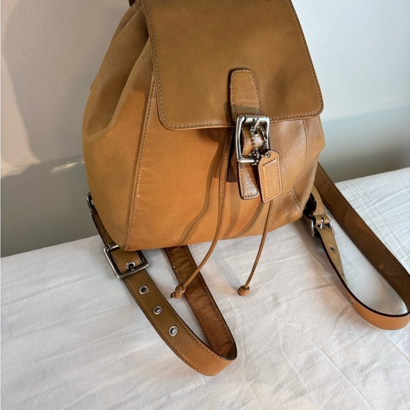 COACH Vintage Light Tan Leather Legacy Drawstring Backpack Bag - Picture 3 of 12